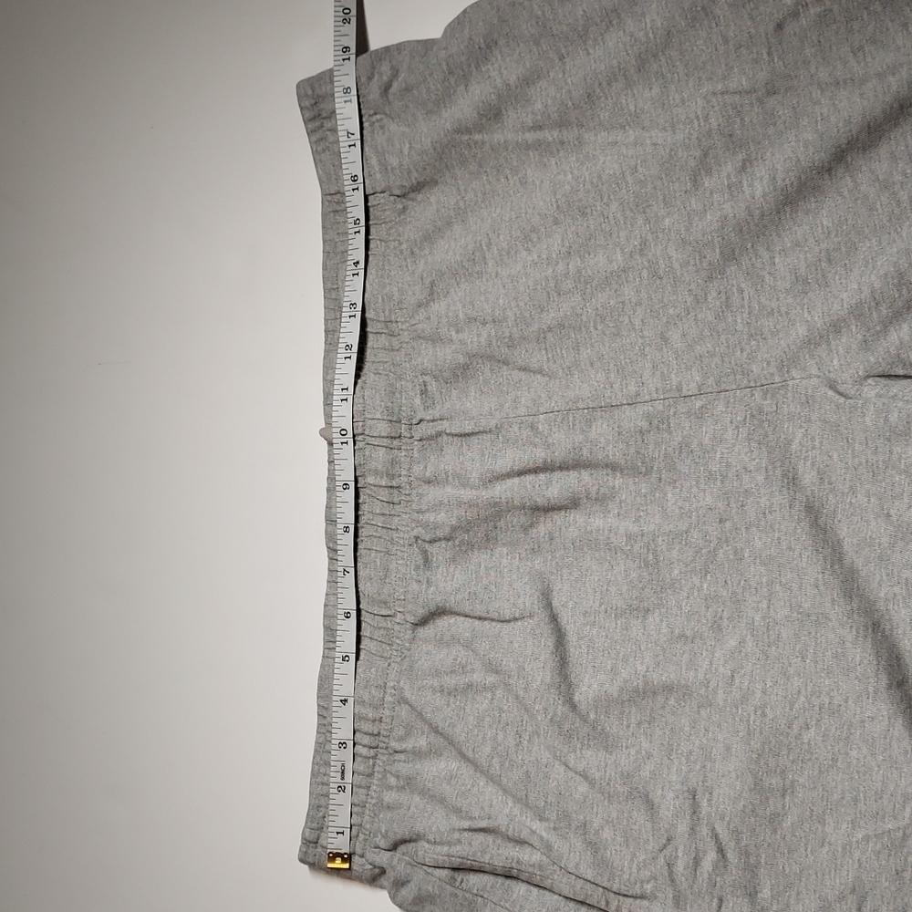 Land's End Gray Shorts Size XL 40-42 - Picture 5 of 7